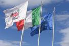 Le bandiere di Capannori, dell'Italia e dell'Europa
