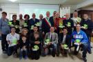 Foto di gruppo del sindaco Menesini con i premiati