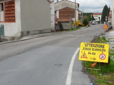 Strada scarificata in via Lombarda a Marlia